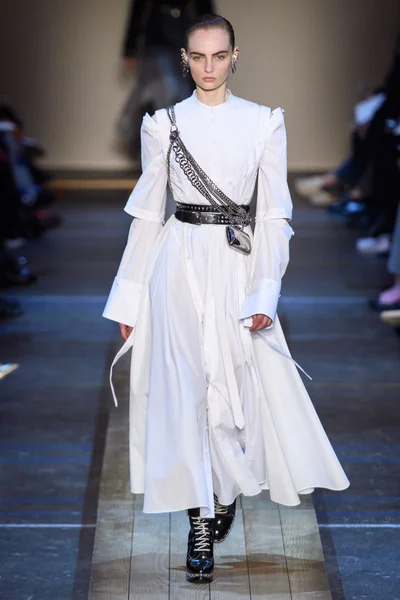 Look 5